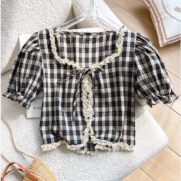 sg-11134201-7rbln-lnx2c1saui3i0b.webp French women bubble sleeve top lace edge color contrast short short sleeve