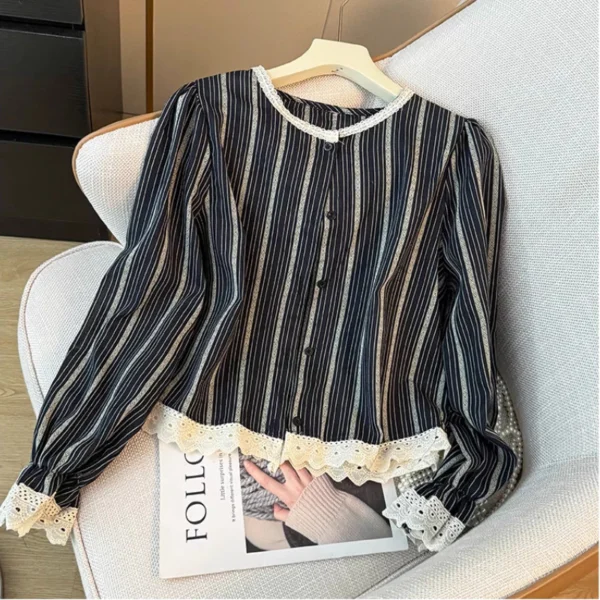 sg-11134201-7rdxn-lza81ck28cj8f7.webp French style Ladies Lace striped long sleeve blouse crewneck single breasted loose version